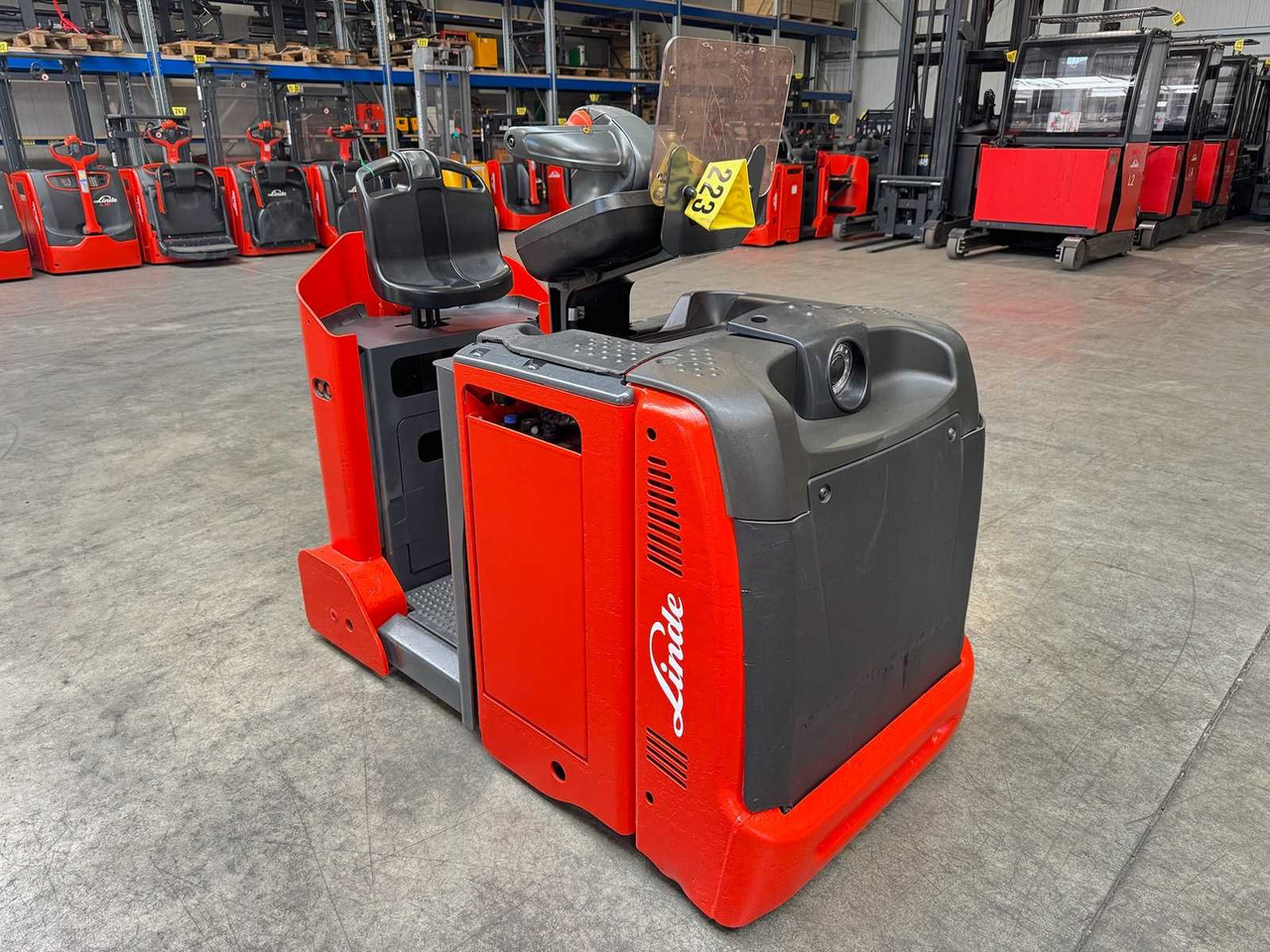 2023 SERVICE + UVV 06/2026 LINDE P50C 5.000KG TRACTOR TOWING VEHICLE TRACTOR 2.633 HOURS 500AH BATTERY - Вилочный погрузчик: фото 1 2023 SERVICE + UVV 06/2026 LINDE P50C 5.000KG TRACTOR TOWING VEHICLE TRACTOR 2.633 HOURS 500AH BATTERY - Вилочный погрузчик: фото 1