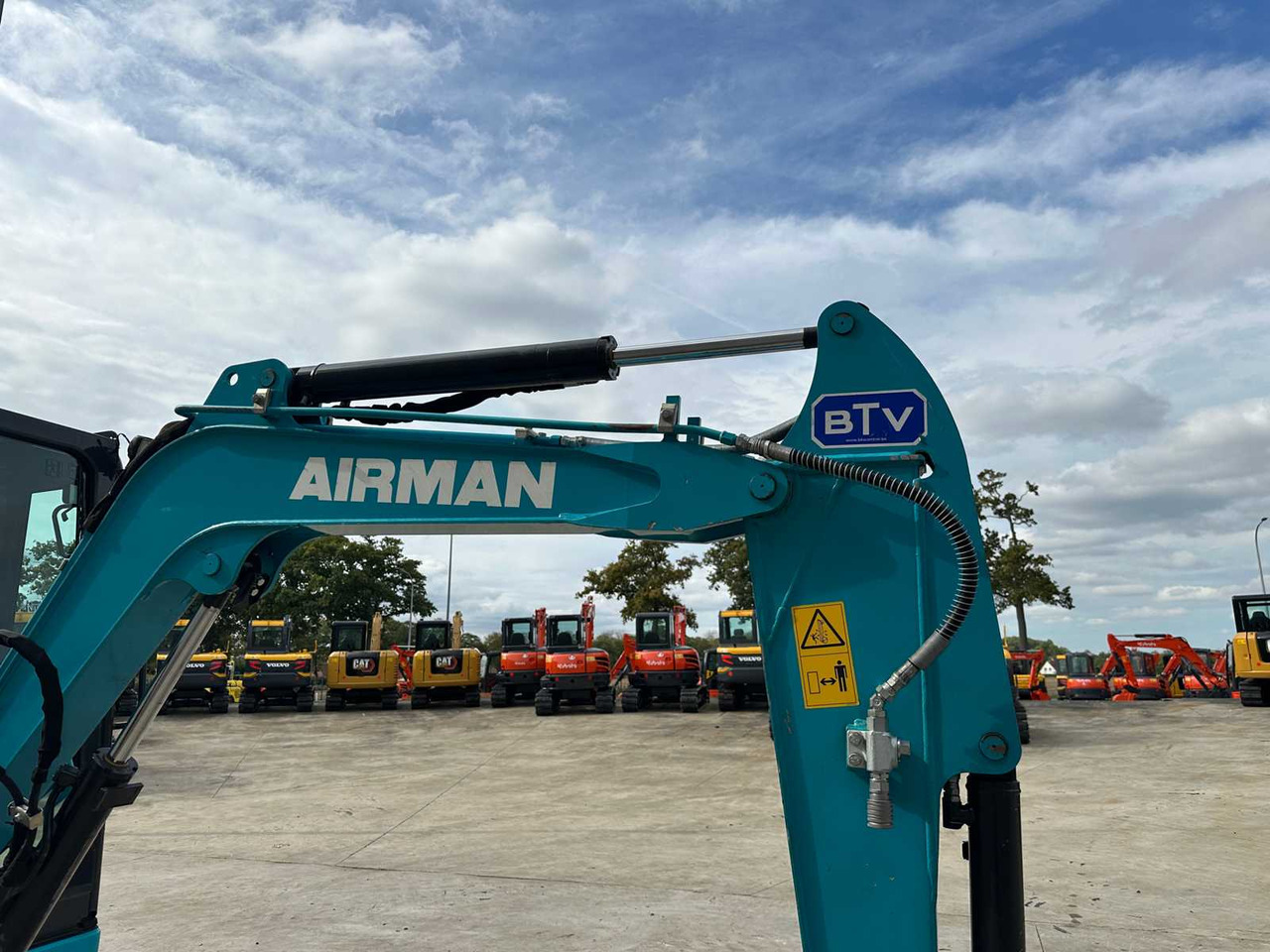 Экскаватор AIRMAN - 2023 - AX33U-7 - MIDI EXCAVATOR: фото 12