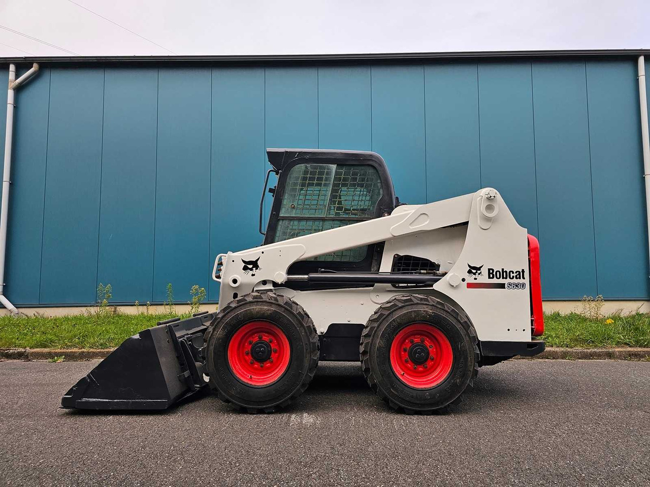 Bobcat 2014 BOBCAT S630 SKID STEER LOADER - Мини-погрузчик с бортовым поворотом: фото 2 Bobcat 2014 BOBCAT S630 SKID STEER LOADER - Мини-погрузчик с бортовым поворотом: фото 2