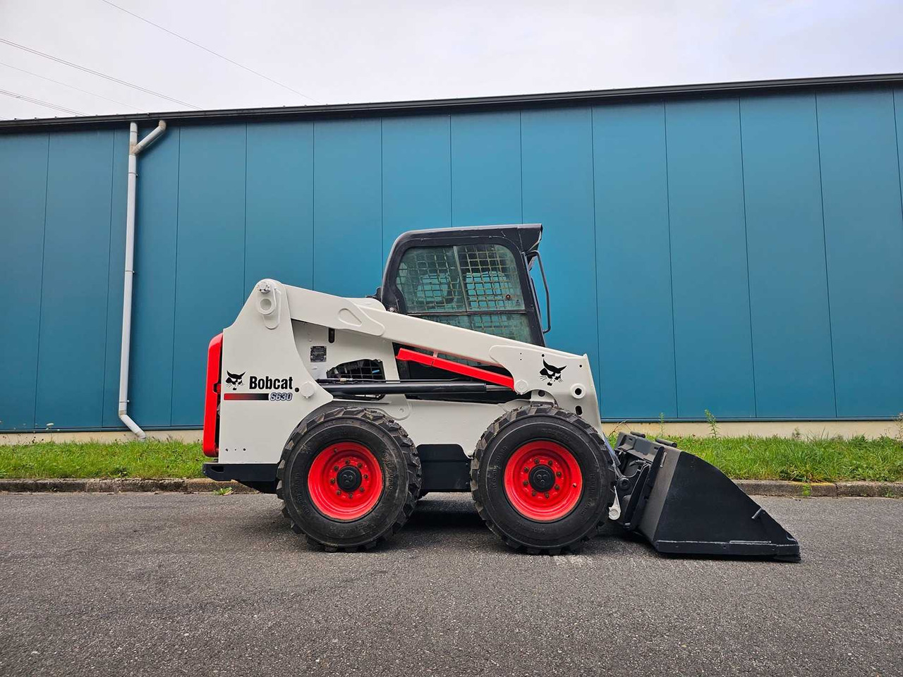 Bobcat 2014 BOBCAT S630 SKID STEER LOADER - Мини-погрузчик с бортовым поворотом: фото 4 Bobcat 2014 BOBCAT S630 SKID STEER LOADER - Мини-погрузчик с бортовым поворотом: фото 4