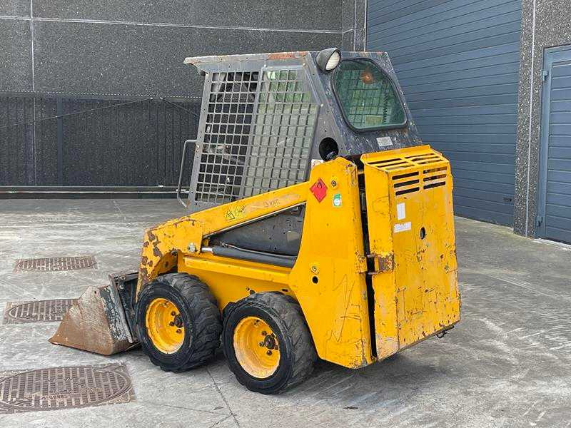 Bobcat S70 - Мини-погрузчик с бортовым поворотом: фото 3 Bobcat S70 - Мини-погрузчик с бортовым поворотом: фото 3