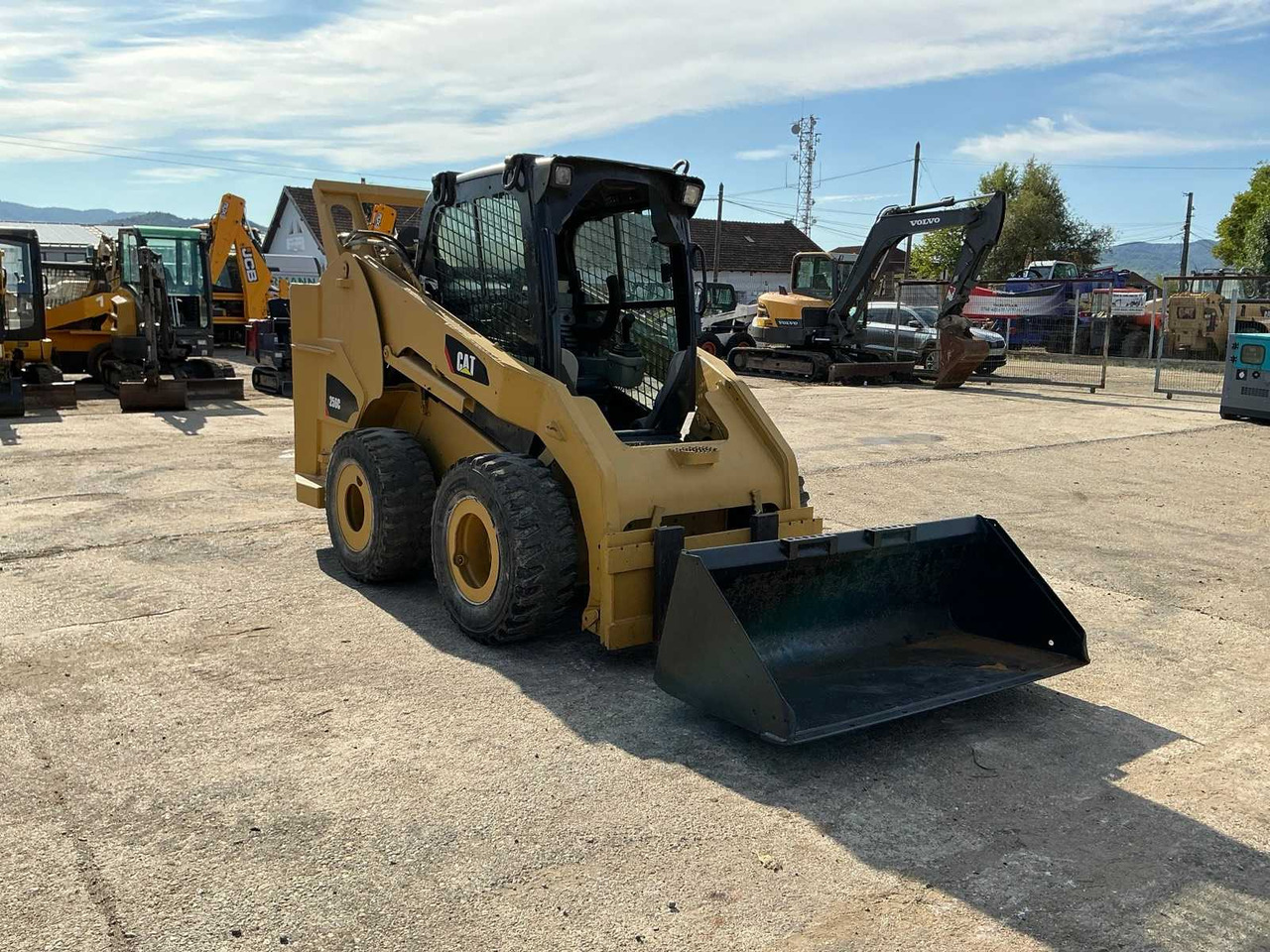 Caterpillar 246 C - Мини-погрузчик с бортовым поворотом: фото 1 Caterpillar 246 C - Мини-погрузчик с бортовым поворотом: фото 1