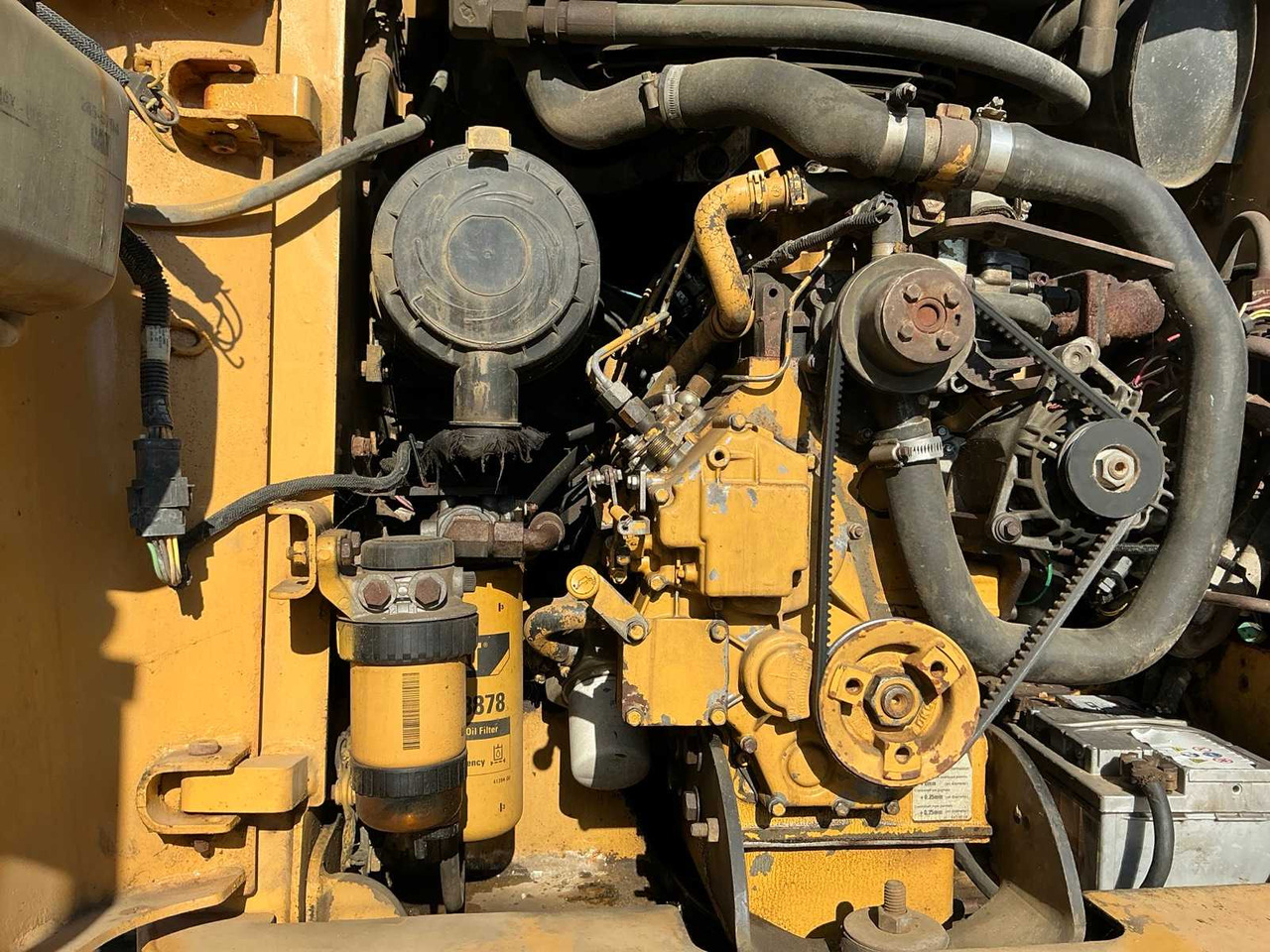 Caterpillar 247B - Мини-погрузчик с бортовым поворотом: фото 4 Caterpillar 247B - Мини-погрузчик с бортовым поворотом: фото 4