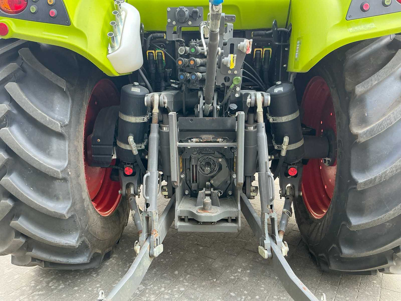 Трактор Claas 420 arion: фото 13