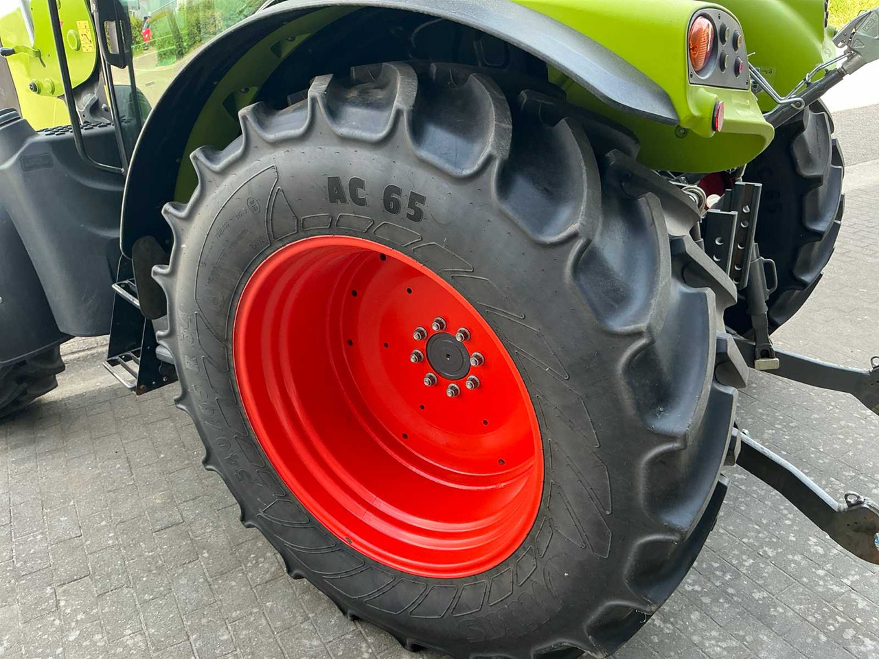 Трактор Claas 420 arion: фото 10