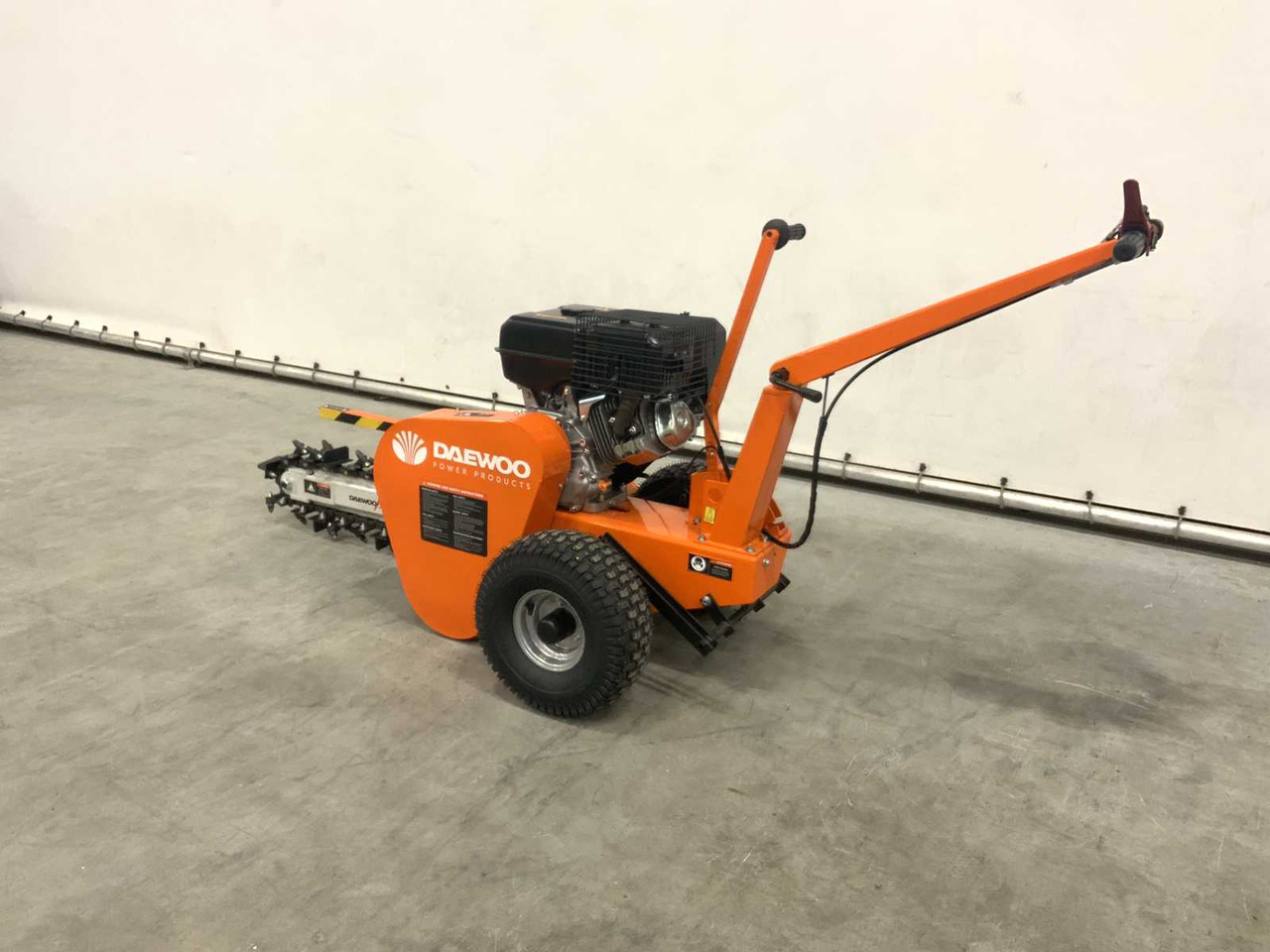 Daewoo DWFTR15-100 - Траншеекопатель: фото 3 Daewoo DWFTR15-100 - Траншеекопатель: фото 3