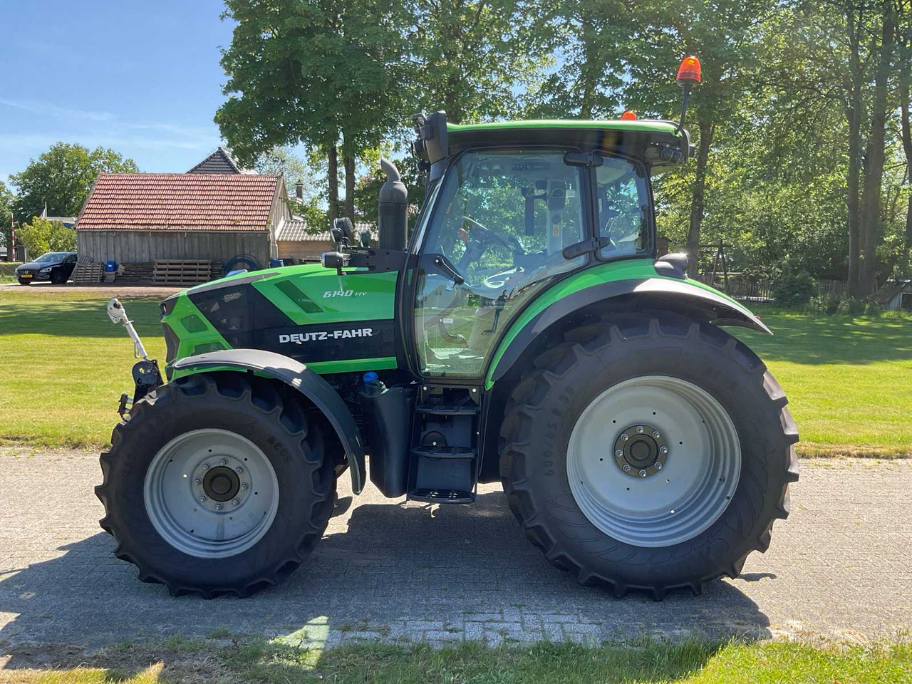 Deutz-Fahr 6140 TTV - Трактор: фото 2 Deutz-Fahr 6140 TTV - Трактор: фото 2