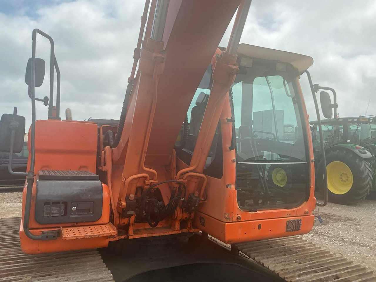 Гусеничный экскаватор Doosan DX180LC: фото 7