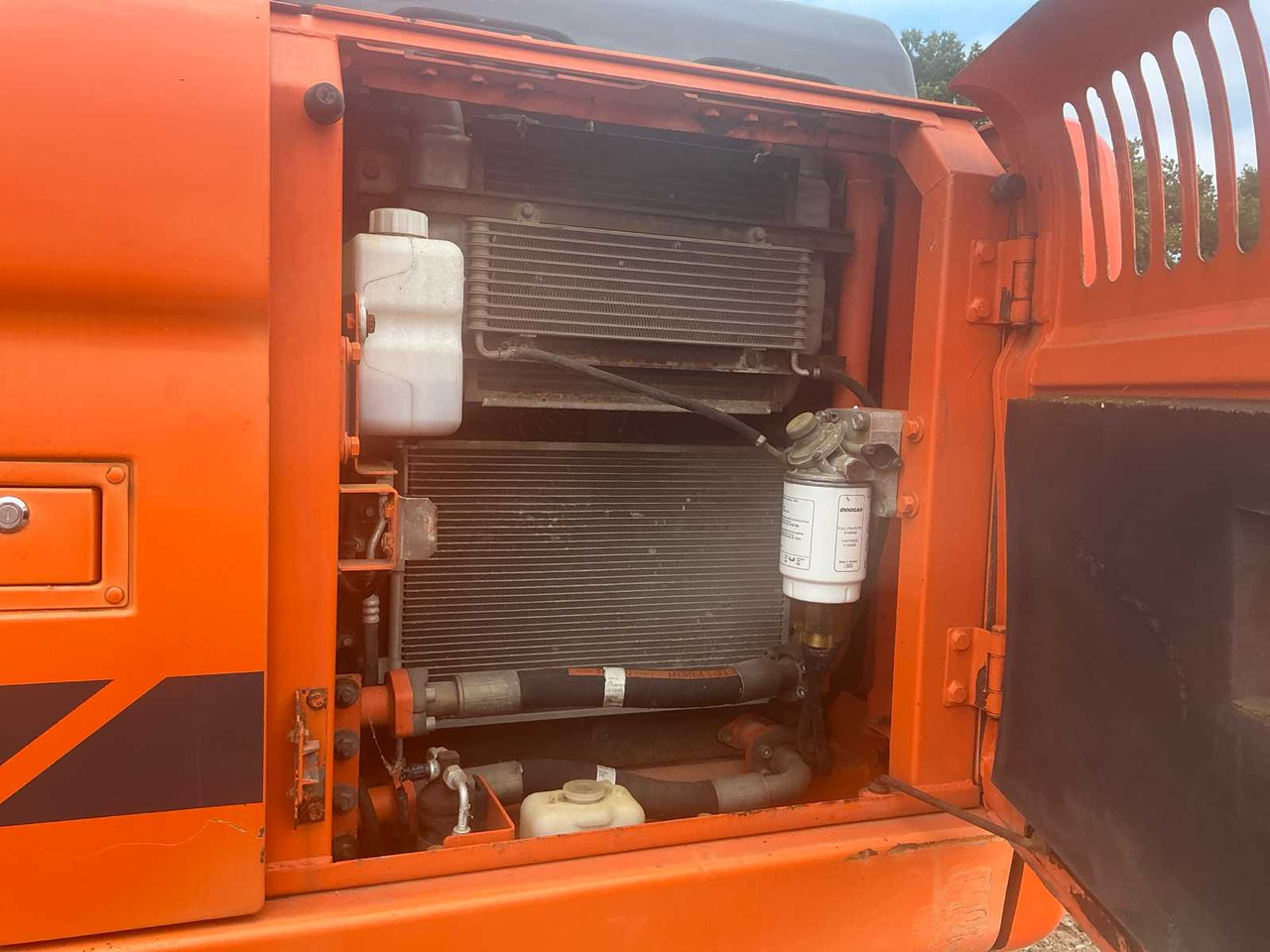 Гусеничный экскаватор Doosan DX180LC: фото 21
