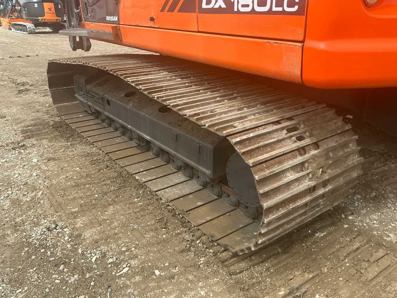 Гусеничный экскаватор Doosan DX180LC: фото 15