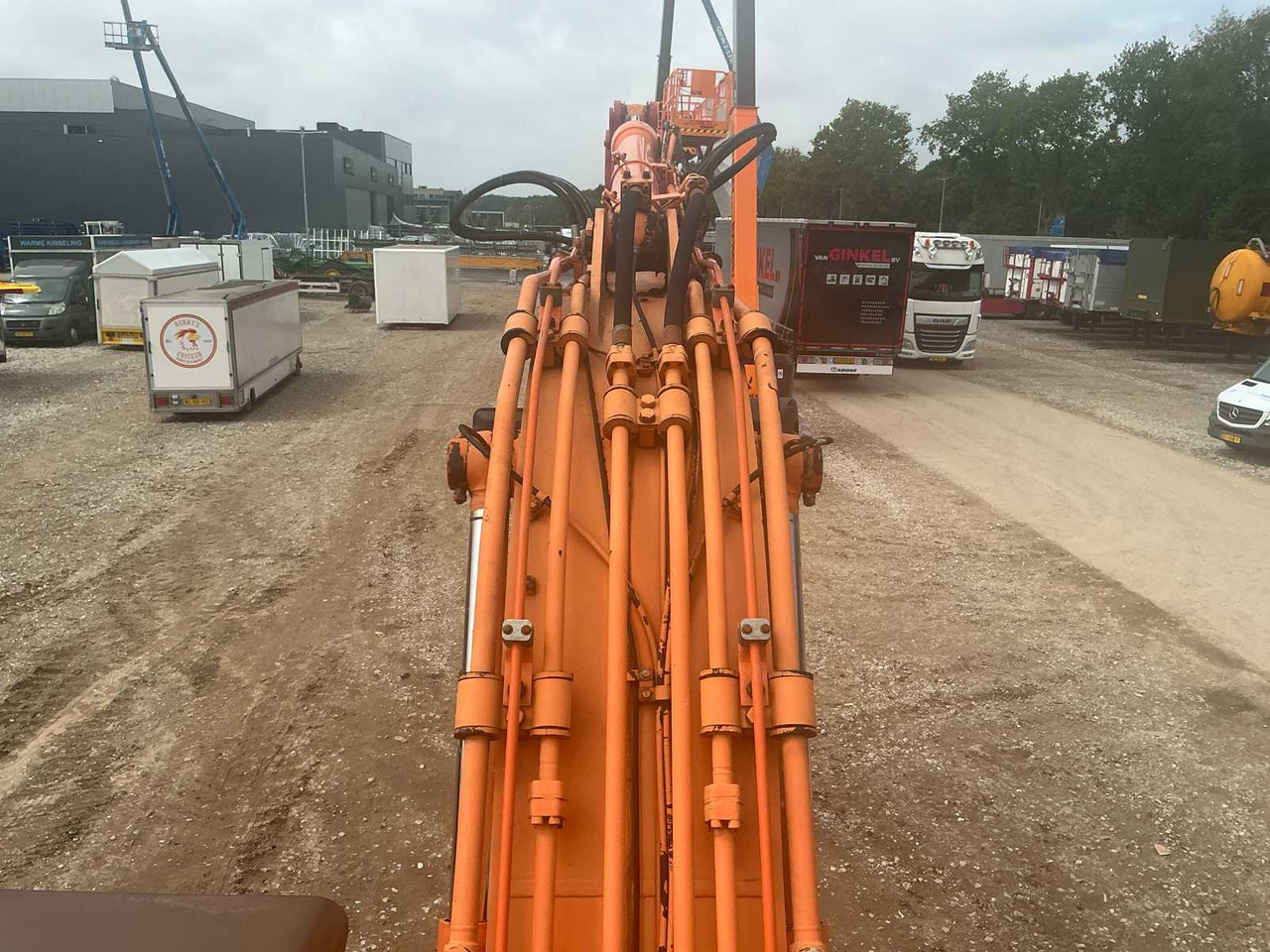 Гусеничный экскаватор Doosan DX180LC: фото 18
