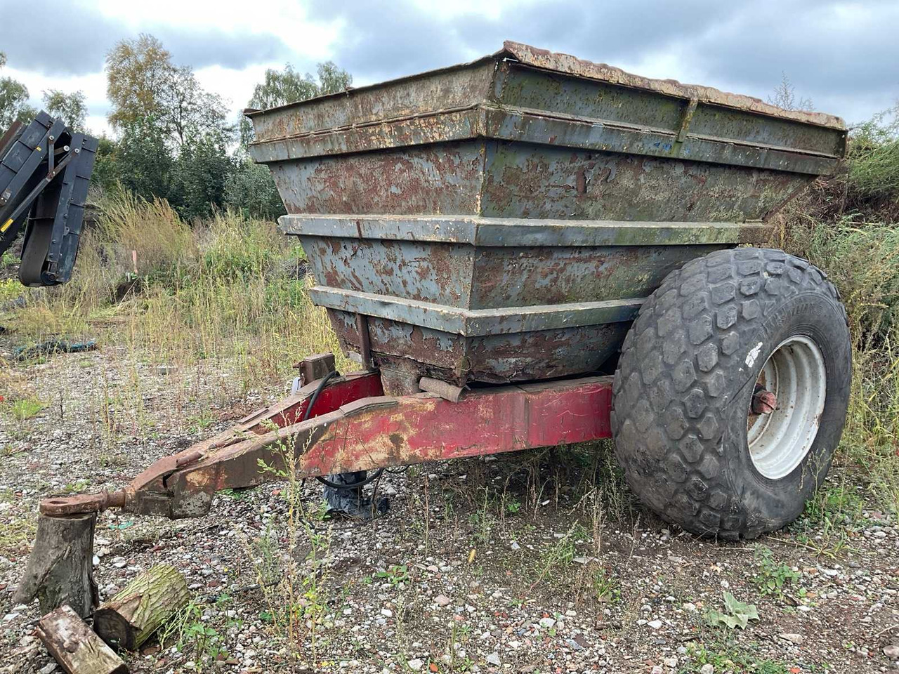 Dumper trailer - Сельскохозяйственный прицеп-самосвал: фото 1 Dumper trailer - Сельскохозяйственный прицеп-самосвал: фото 1