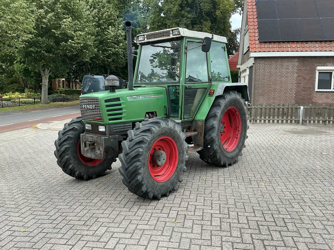 Fendt 304 LSA - Трактор: фото 1 Fendt 304 LSA - Трактор: фото 1
