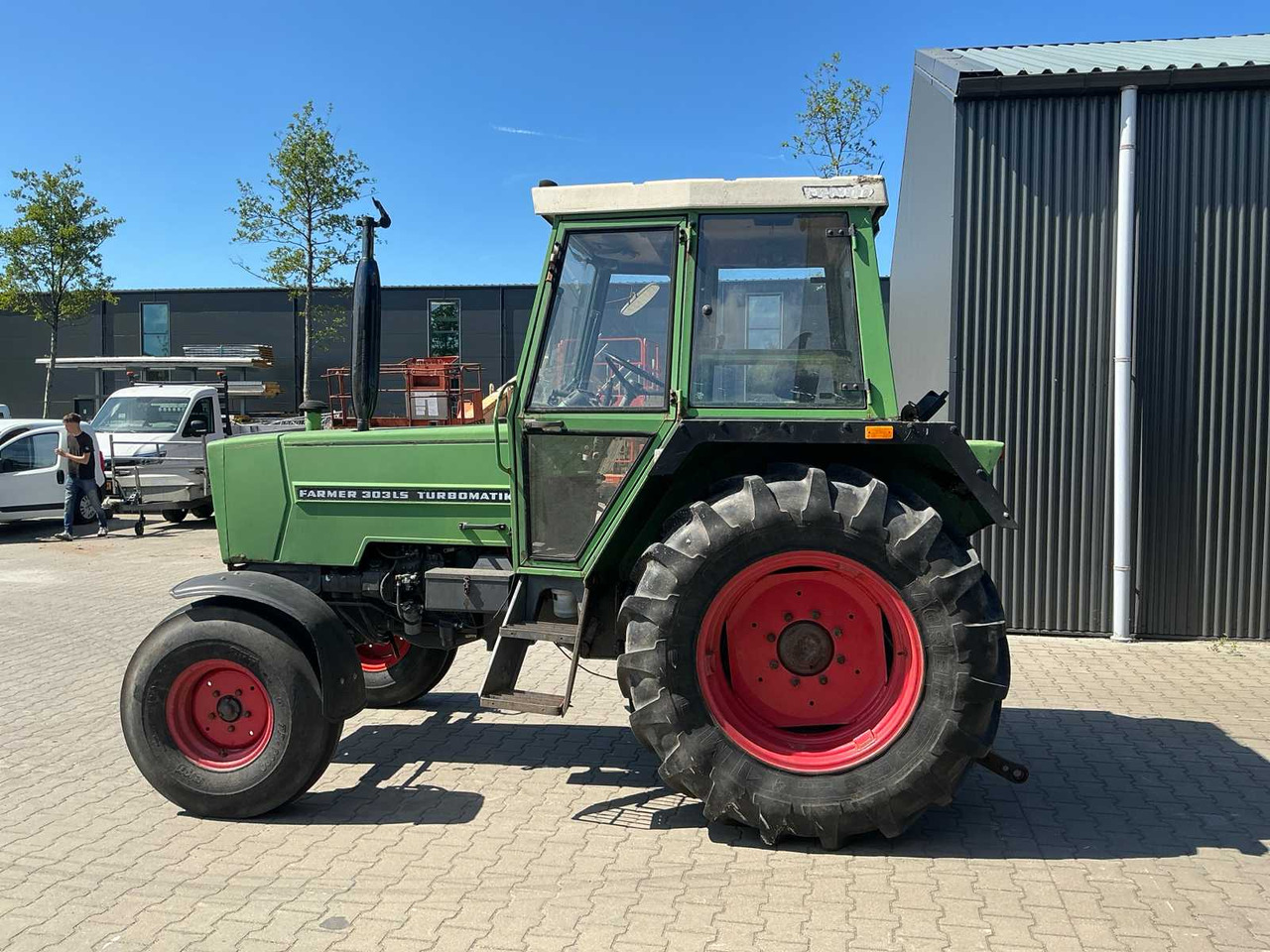 Fendt Farmer 303LS Turbomatic - Трактор: фото 4 Fendt Farmer 303LS Turbomatic - Трактор: фото 4