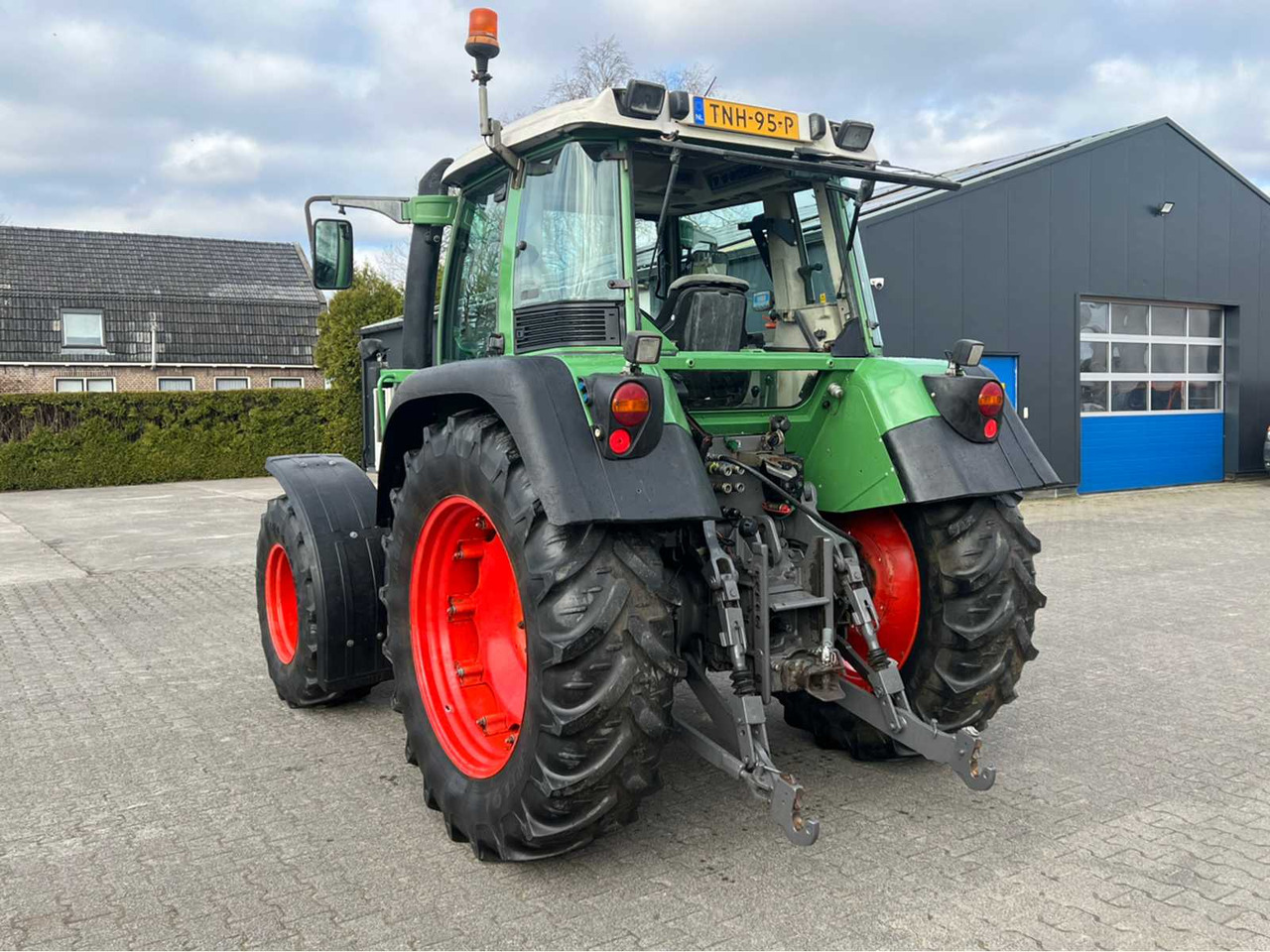 Fendt Vario 410 - Трактор: фото 2 Fendt Vario 410 - Трактор: фото 2