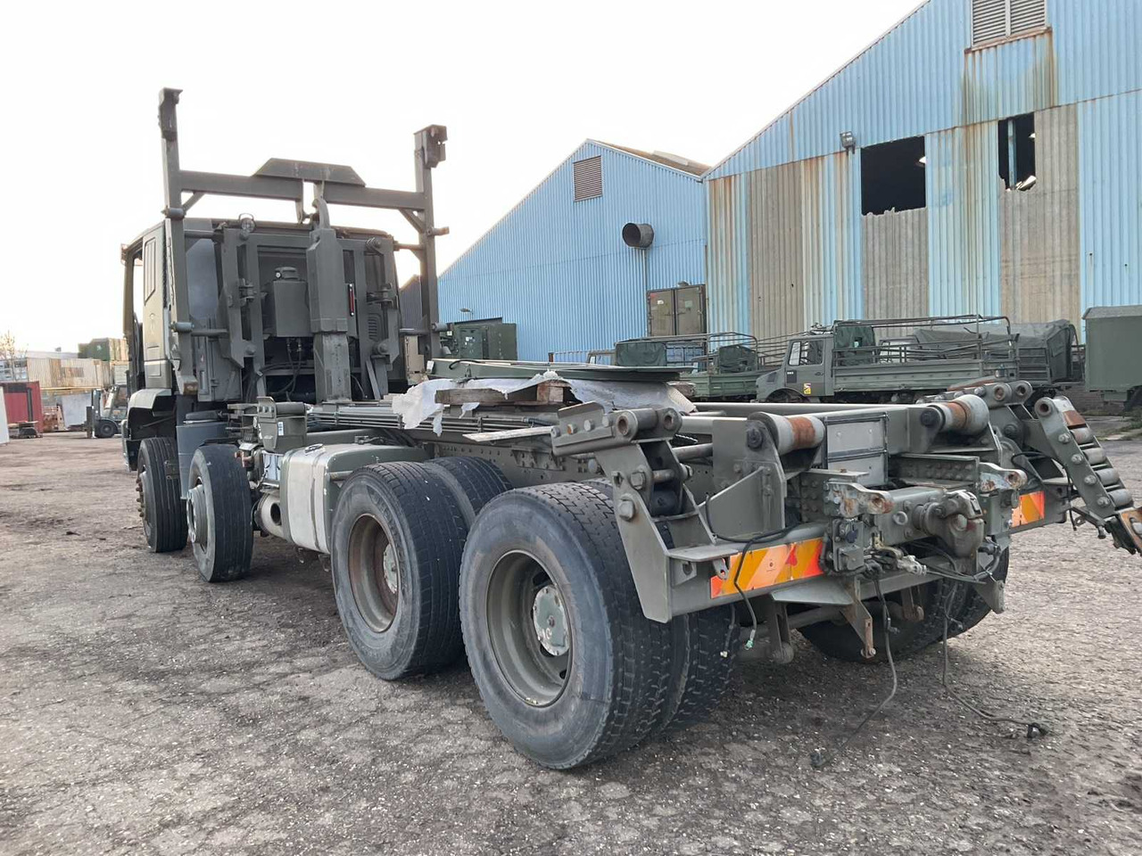 2004 IVECO EUROTRAKKER TRUCK - Грузовик: фото 4 2004 IVECO EUROTRAKKER TRUCK - Грузовик: фото 4