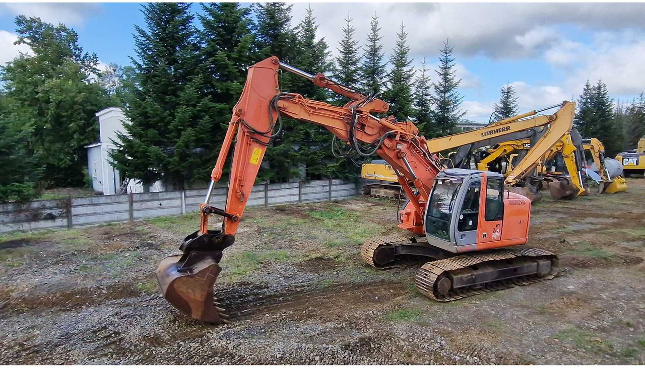 HITACHI ZX225USLC - Гусеничный экскаватор: фото 1 HITACHI ZX225USLC - Гусеничный экскаватор: фото 1