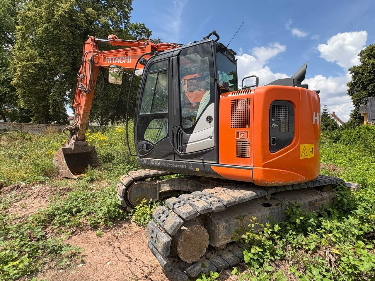 Hitachi ZX135 US-6 - Гусеничный экскаватор: фото 1 Hitachi ZX135 US-6 - Гусеничный экскаватор: фото 1