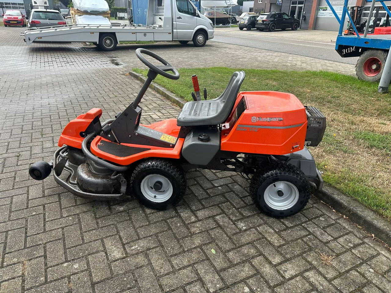 Husqvarna Rider 11c - Газонокосилка: фото 3 Husqvarna Rider 11c - Газонокосилка: фото 3