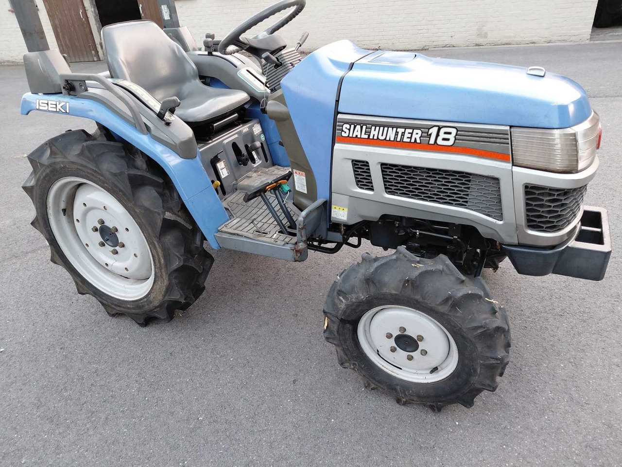 Iseki TH18 - Минитрактор: фото 3 Iseki TH18 - Минитрактор: фото 3