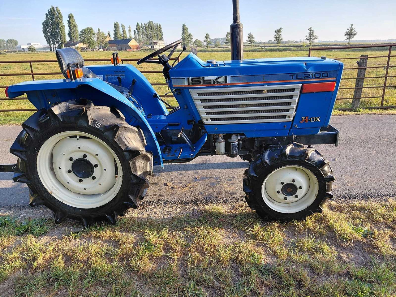 Iseki TL2100 - Минитрактор: фото 3 Iseki TL2100 - Минитрактор: фото 3