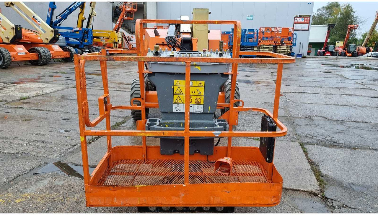 JLG 340 AJ - Подъёмник: фото 2 JLG 340 AJ - Подъёмник: фото 2