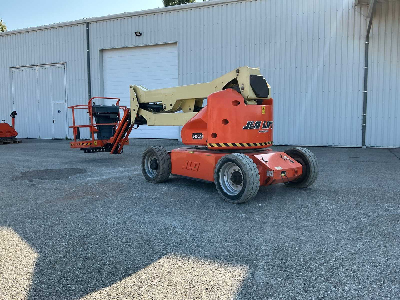 JLG E450AJ - Подъёмник: фото 1 JLG E450AJ - Подъёмник: фото 1