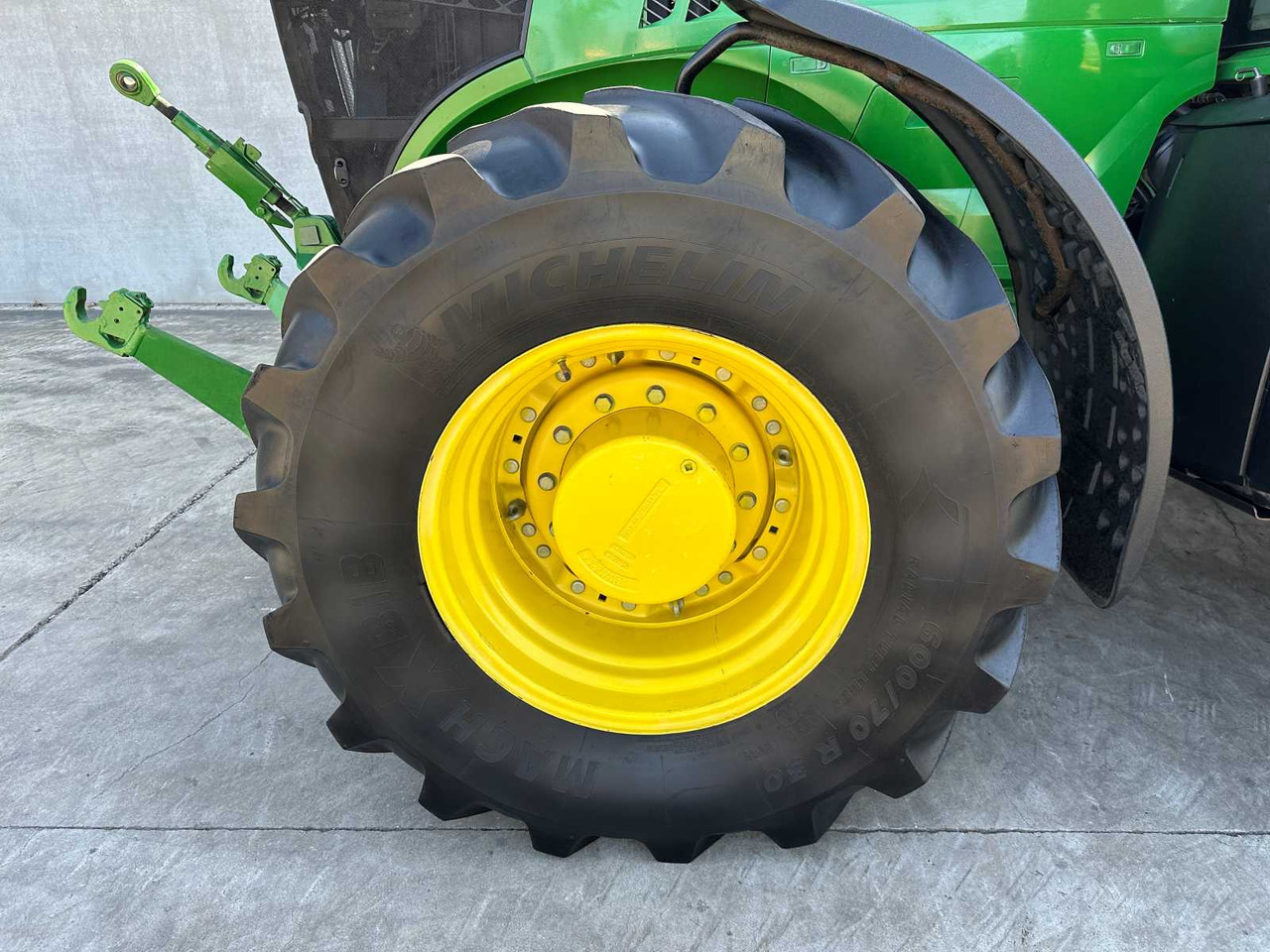 Трактор JOHN DEERE - 2013 - 7230R - ALL-WHEEL DRIVE FARM TRACTOR: фото 13 Трактор JOHN DEERE - 2013 - 7230R - ALL-WHEEL DRIVE FARM TRACTOR: фото 13