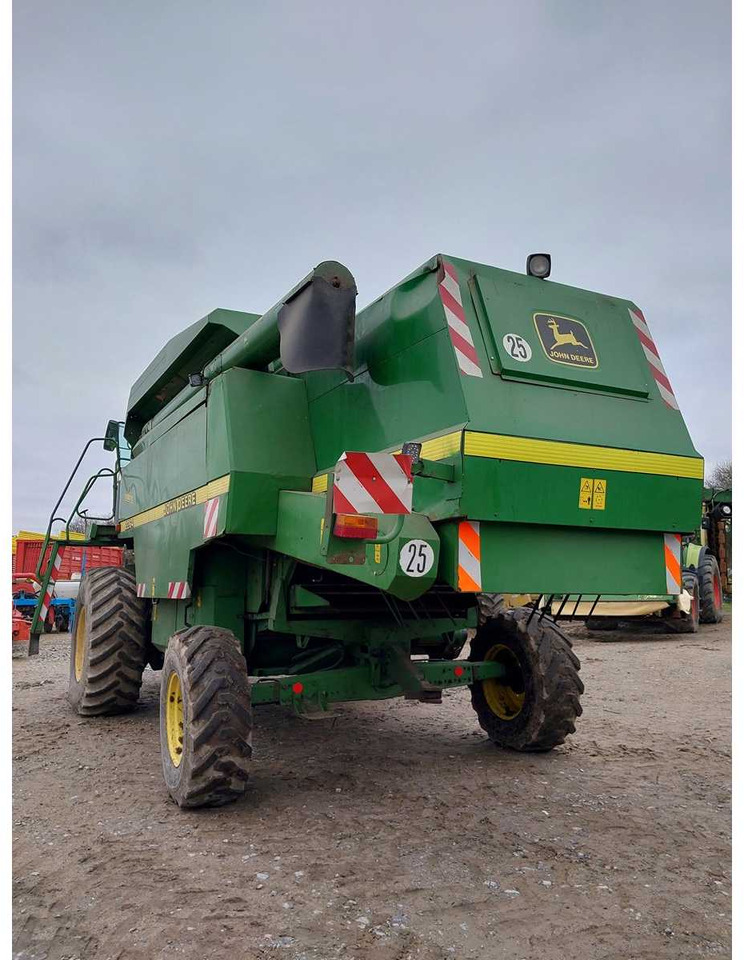 John Deere 2264 Hillmaster - Зерноуборочный комбайн: фото 4 John Deere 2264 Hillmaster - Зерноуборочный комбайн: фото 4