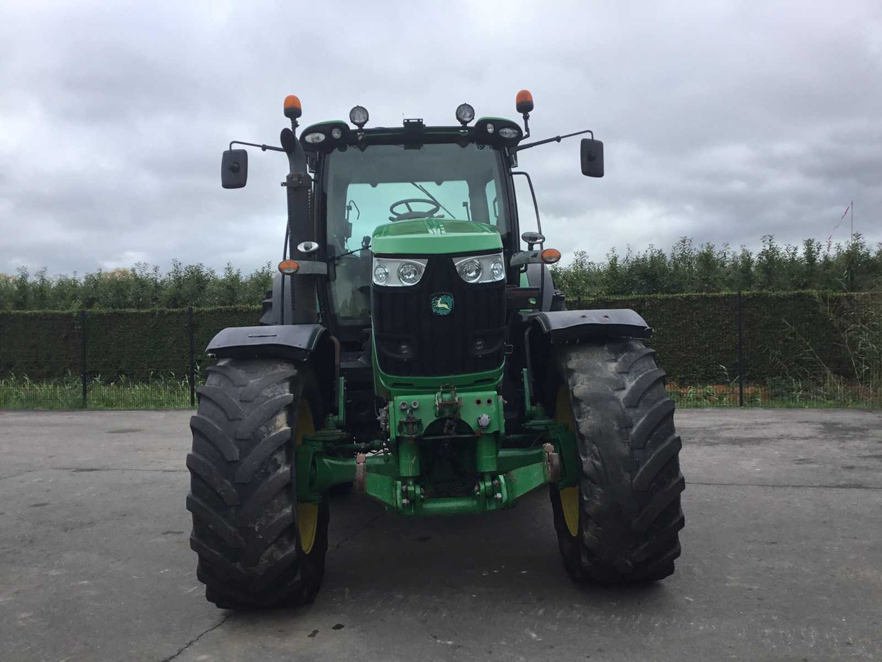 John Deere 6210R - Трактор: фото 3 John Deere 6210R - Трактор: фото 3