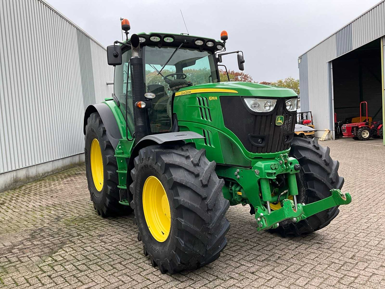 John Deere 6210R - Трактор: фото 4 John Deere 6210R - Трактор: фото 4