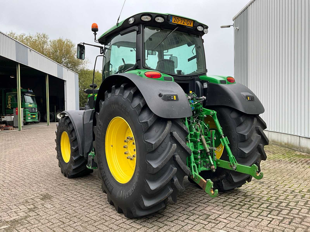 John Deere 6210R - Трактор: фото 2 John Deere 6210R - Трактор: фото 2