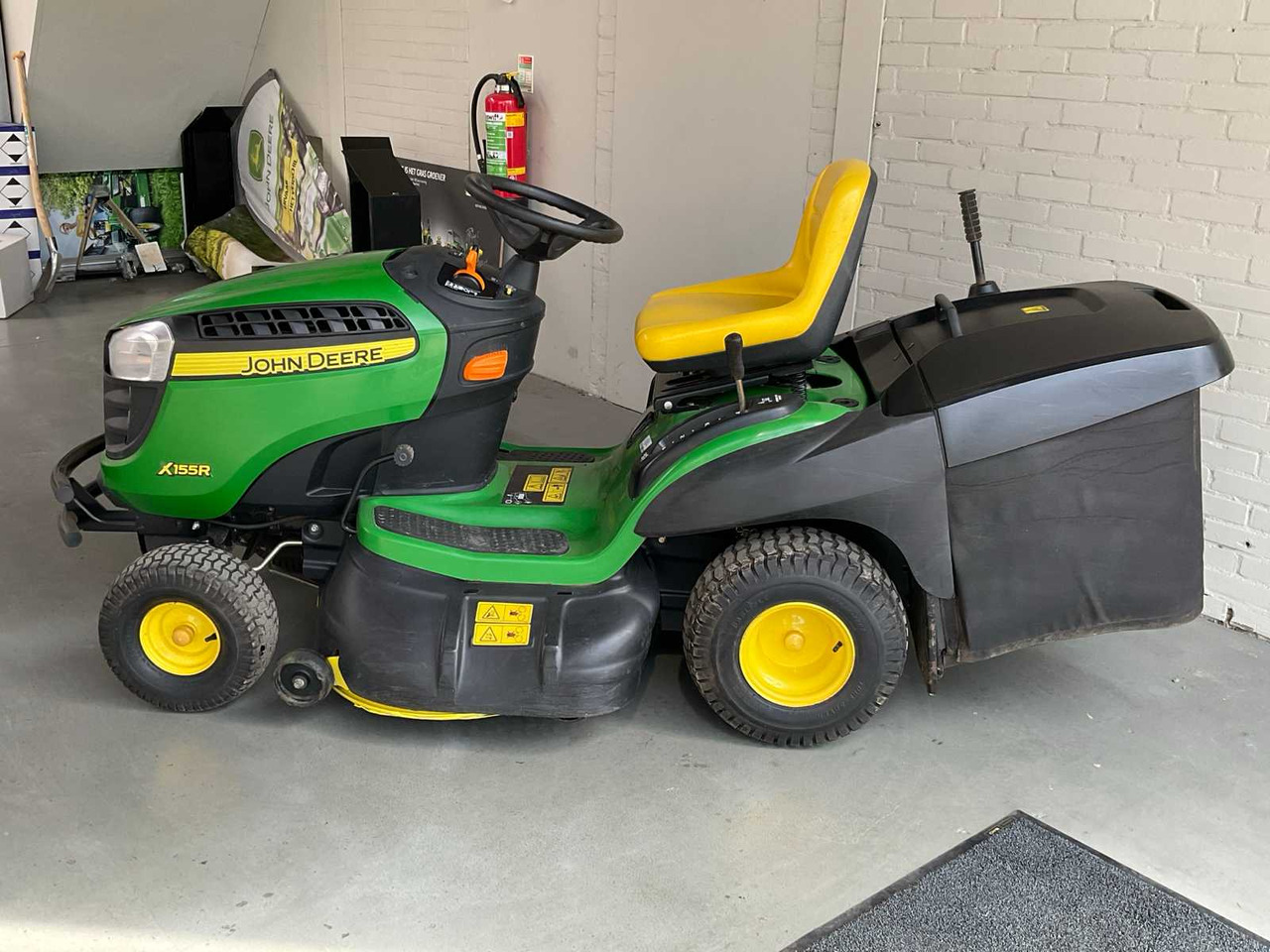 John Deere X155R - Газонокосилка: фото 4 John Deere X155R - Газонокосилка: фото 4