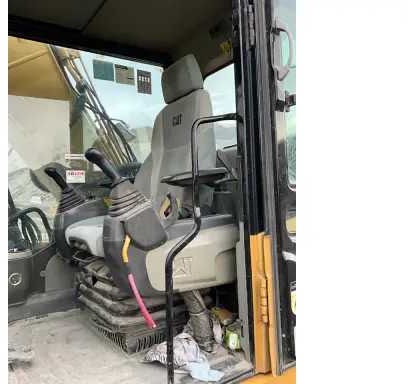 Гусеничный экскаватор Komatsu 323D: фото 6