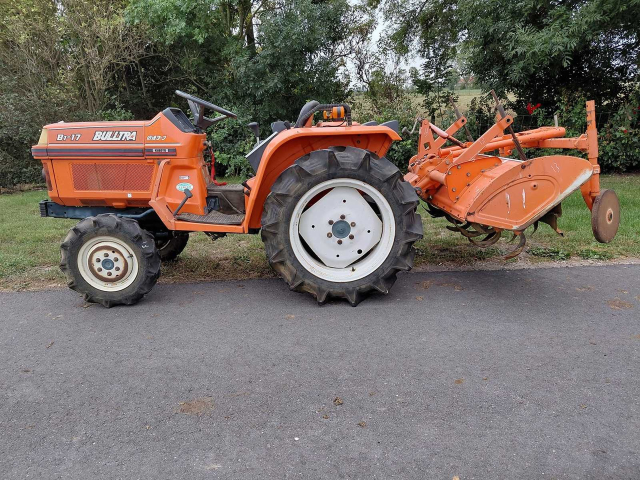 Kubota B17 - Минитрактор: фото 1 Kubota B17 - Минитрактор: фото 1