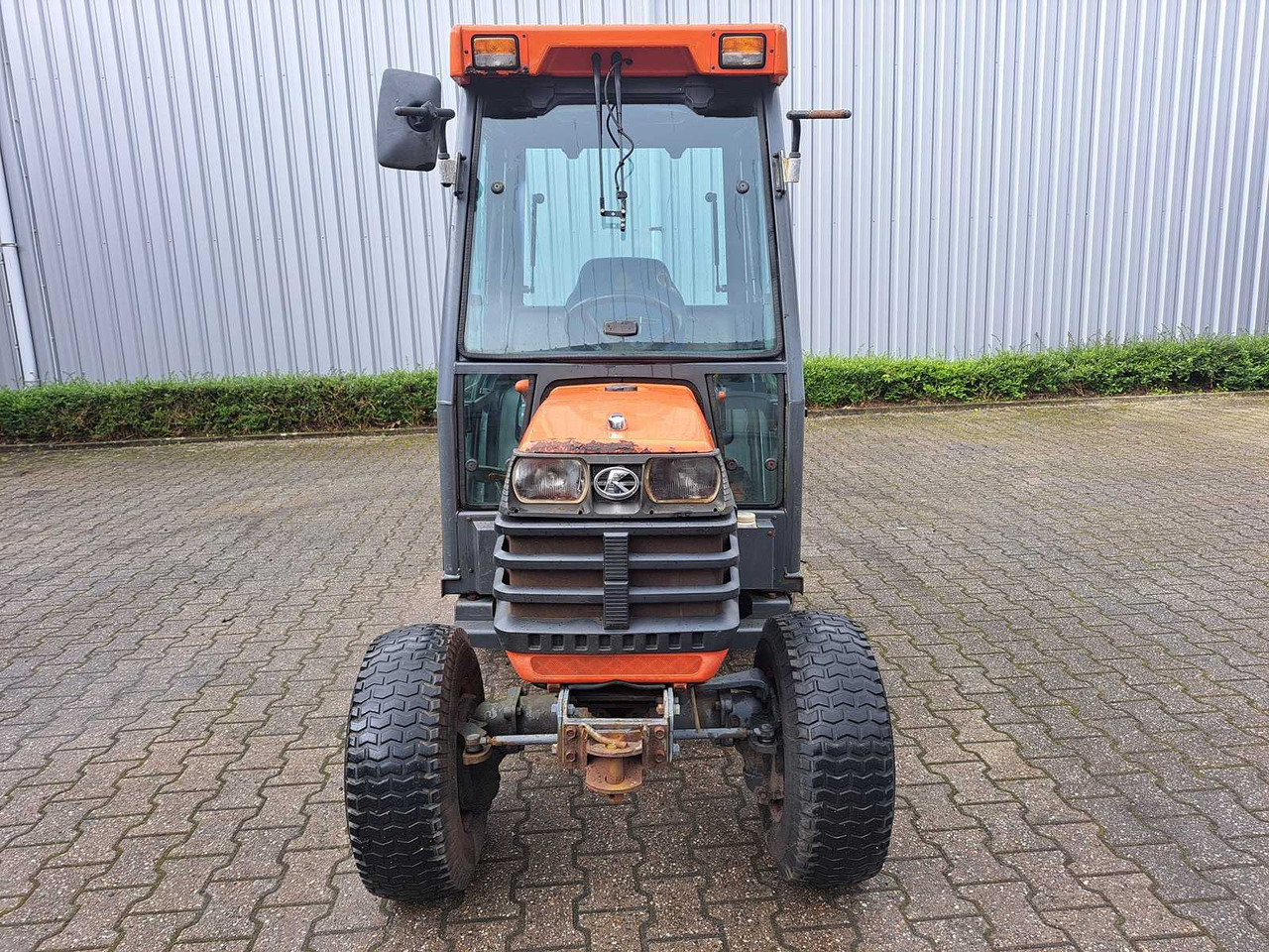 Kubota B2410 - Минитрактор: фото 2 Kubota B2410 - Минитрактор: фото 2