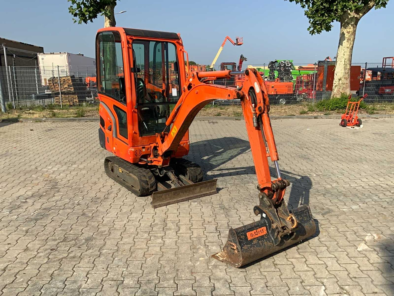 Kubota KX016-4 - Мини-экскаватор: фото 3 Kubota KX016-4 - Мини-экскаватор: фото 3