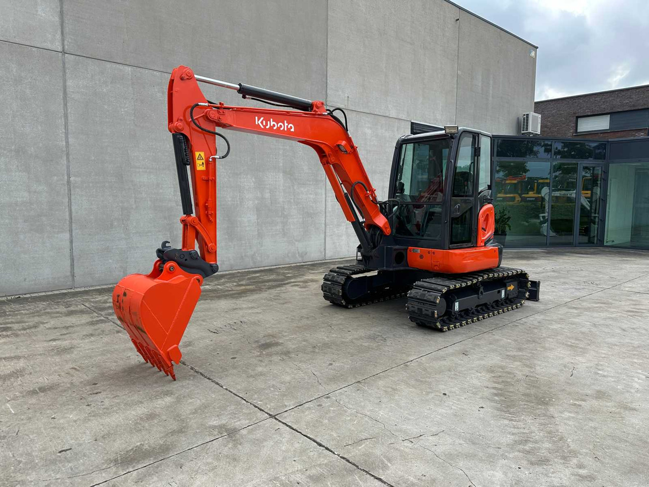 Kubota KX155-5 - Гусеничный экскаватор: фото 1 Kubota KX155-5 - Гусеничный экскаватор: фото 1
