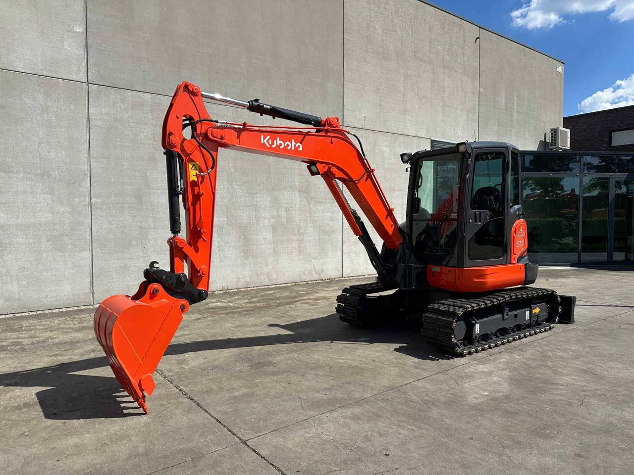 Kubota KX165-5 - Гусеничный экскаватор: фото 1 Kubota KX165-5 - Гусеничный экскаватор: фото 1