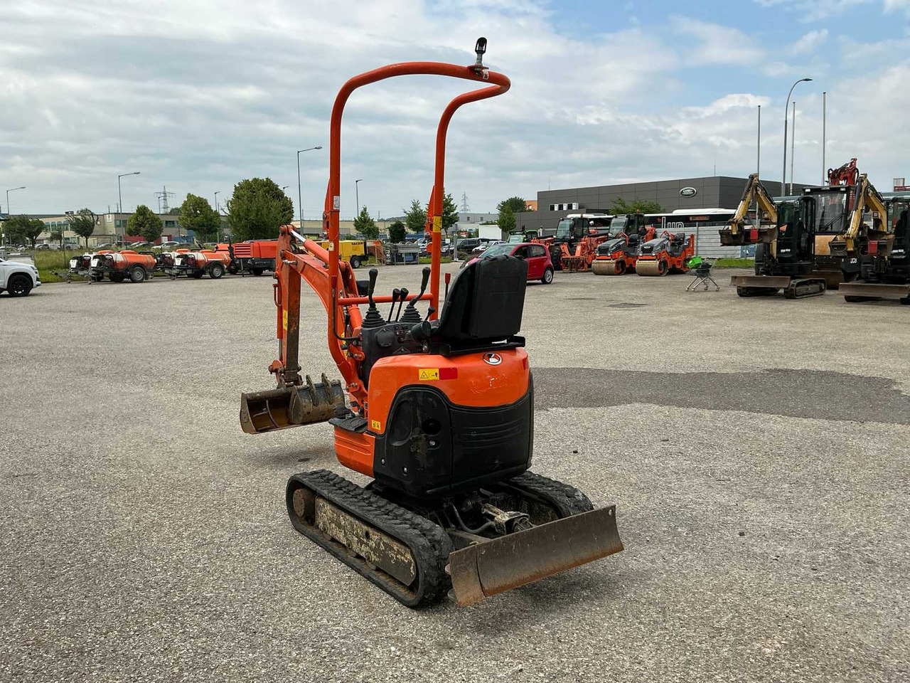 Kubota U10-3 - Мини-экскаватор: фото 3 Kubota U10-3 - Мини-экскаватор: фото 3