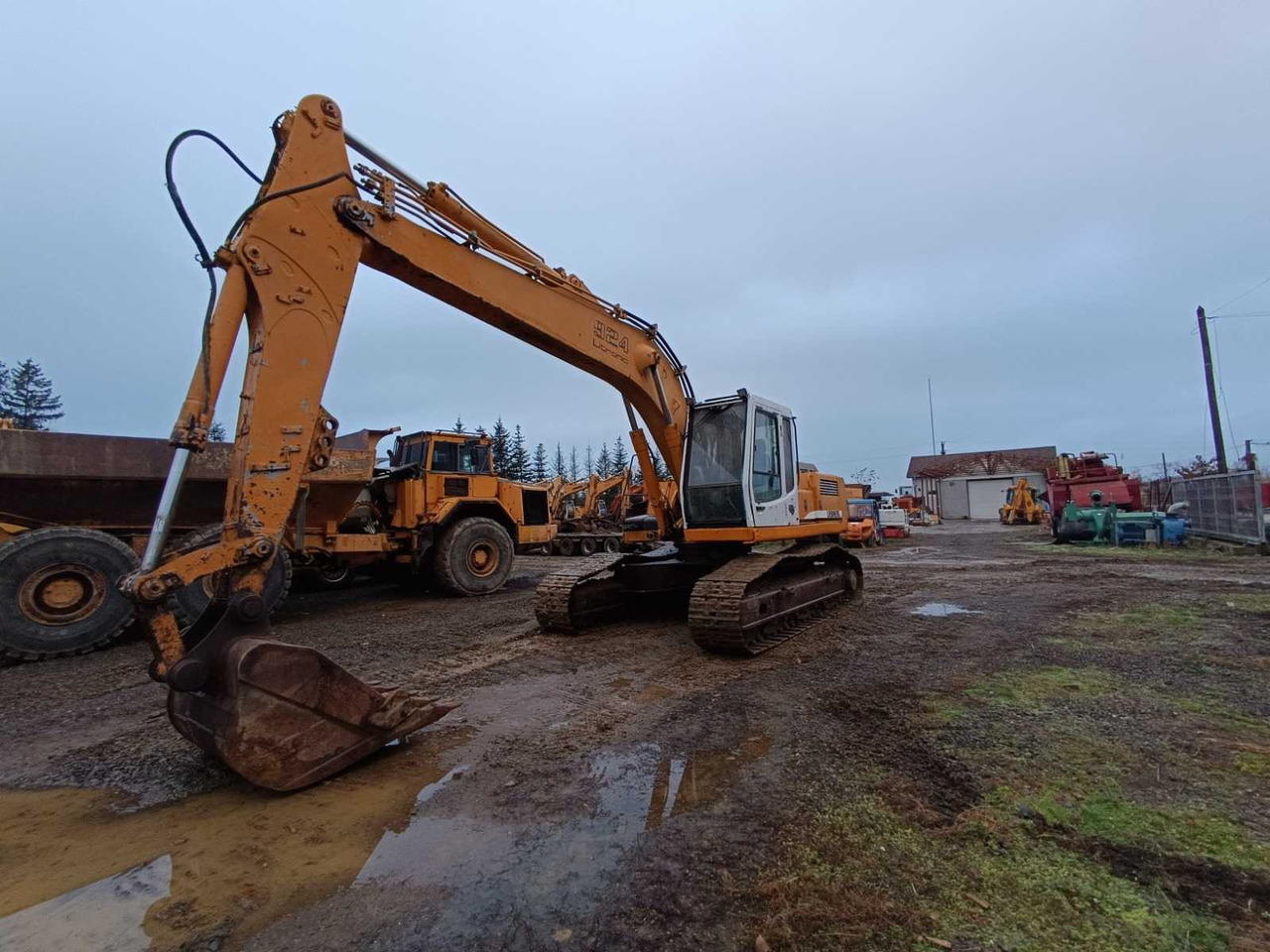 LIEBHERR - 2001 - R924 - TRACKED EXCAVATOR - Экскаватор: фото 3 LIEBHERR - 2001 - R924 - TRACKED EXCAVATOR - Экскаватор: фото 3