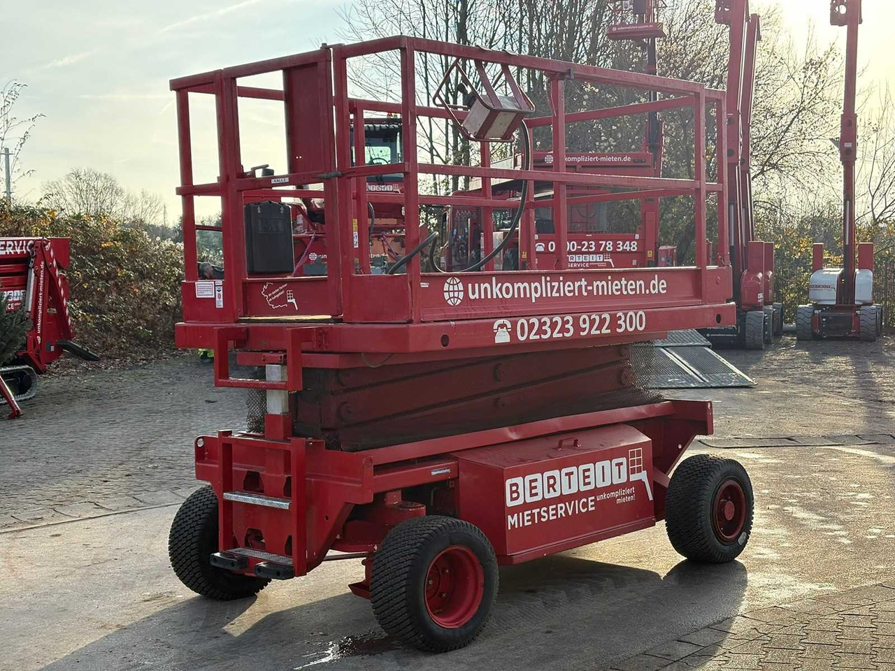 LIFTLUX - SL 83-16 - LIFTLUX SL 83-16 - 1995 - Подъёмник: фото 1 LIFTLUX - SL 83-16 - LIFTLUX SL 83-16 - 1995 - Подъёмник: фото 1