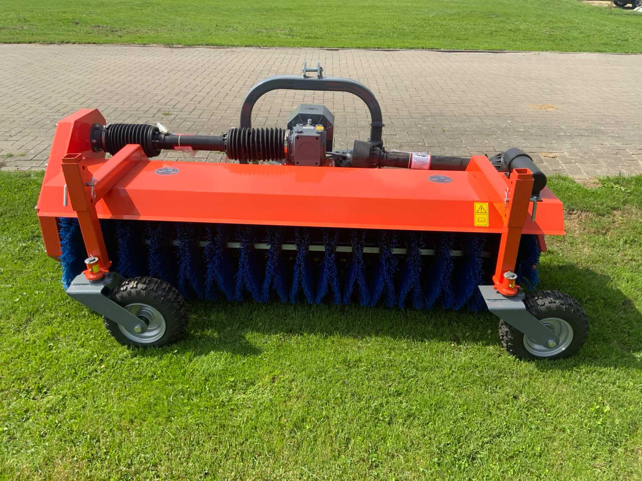 Loma Sweeper SWLT190 - Фронтальный погрузчик для трактора: фото 2 Loma Sweeper SWLT190 - Фронтальный погрузчик для трактора: фото 2
