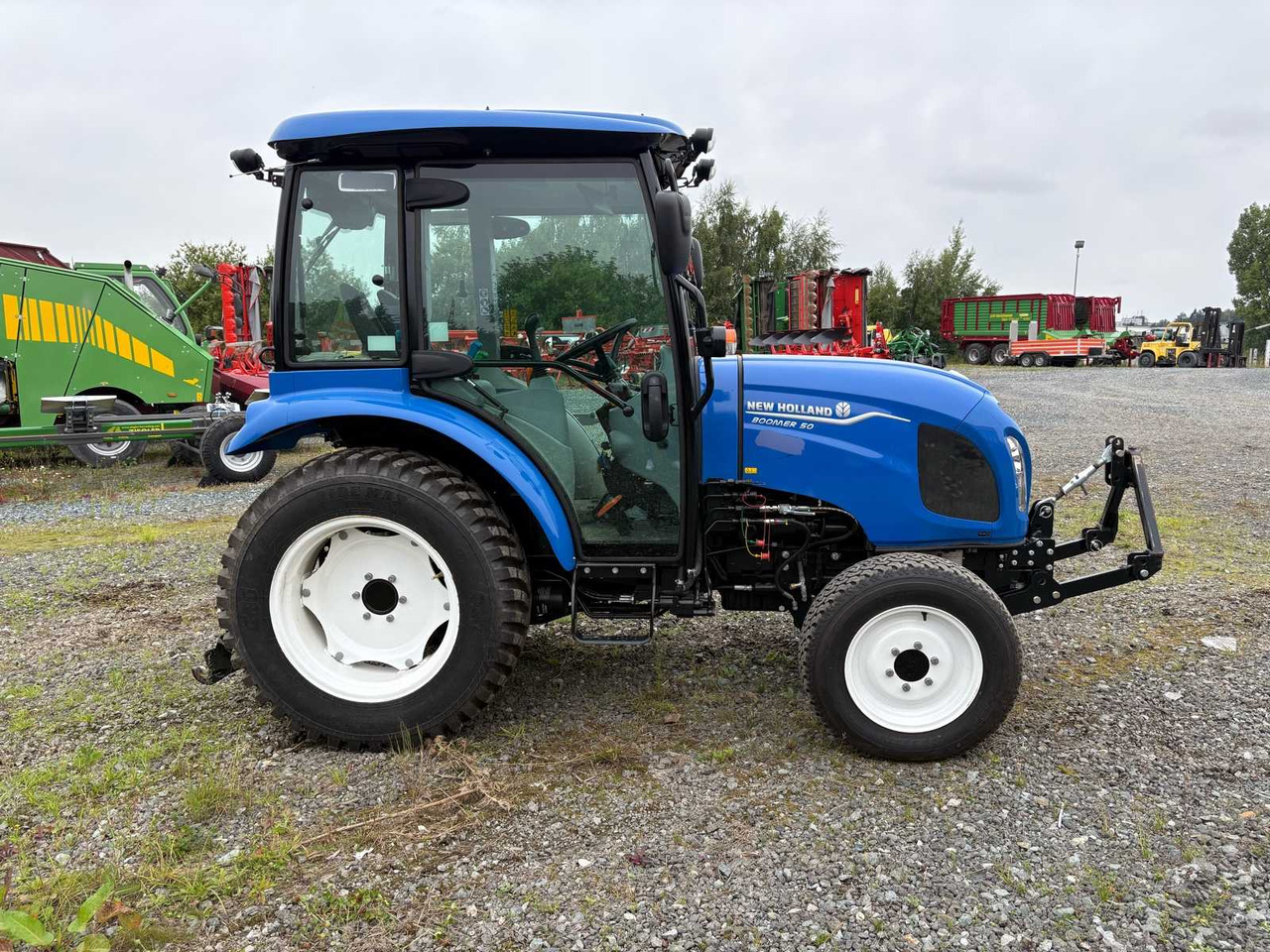 New Holland Boomer 50 - Минитрактор: фото 5 New Holland Boomer 50 - Минитрактор: фото 5
