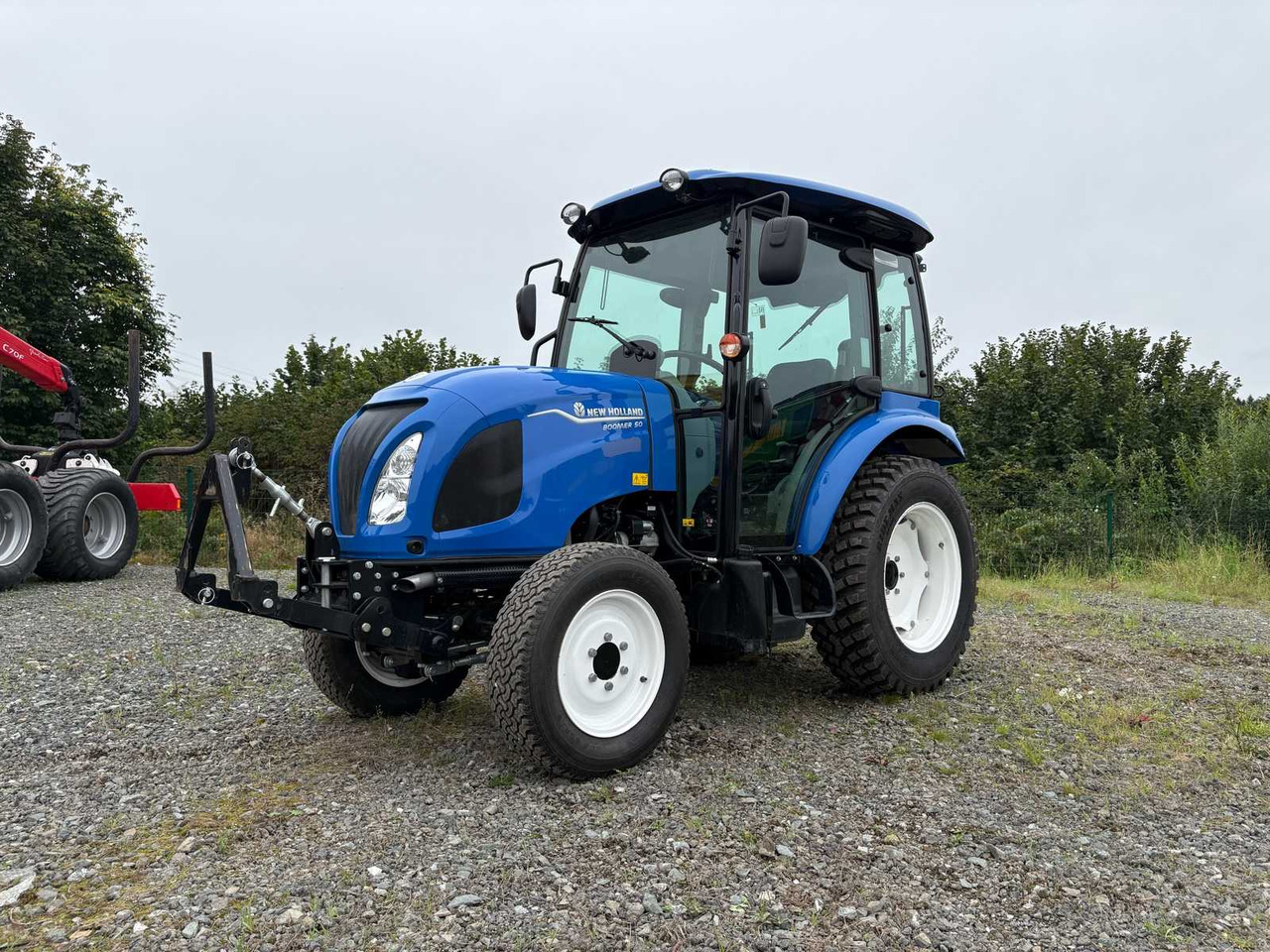 New Holland Boomer 50 - Минитрактор: фото 1 New Holland Boomer 50 - Минитрактор: фото 1