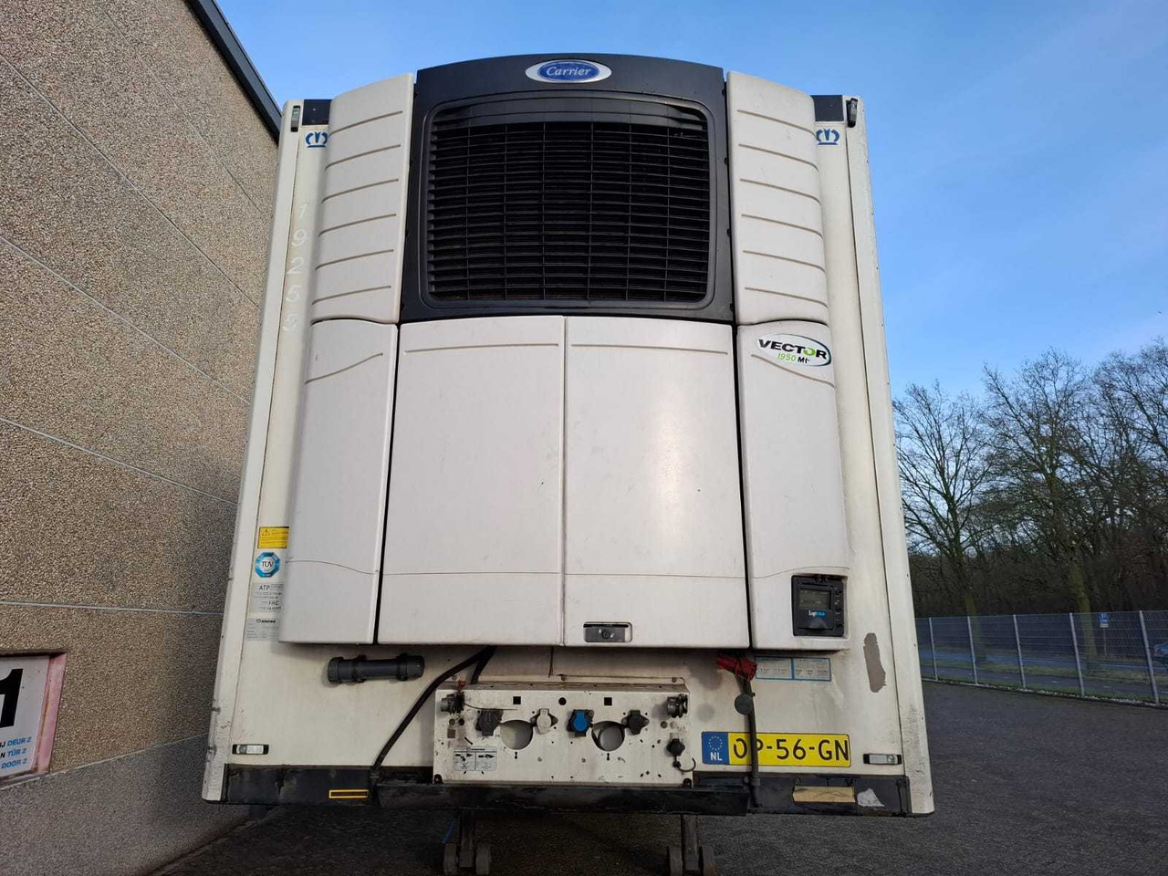 KRONE - 2016 - TKS MEETHANG - SEMI-TRAILER - Полуприцеп: фото 2 KRONE - 2016 - TKS MEETHANG - SEMI-TRAILER - Полуприцеп: фото 2