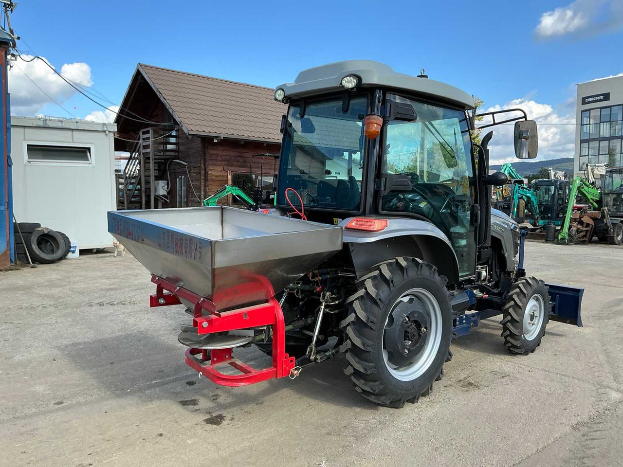 SAILLONG Scout XT 404 - Трактор: фото 2 SAILLONG Scout XT 404 - Трактор: фото 2