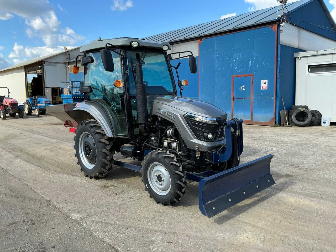 SAILLONG Scout XT 404 - Трактор: фото 1 SAILLONG Scout XT 404 - Трактор: фото 1