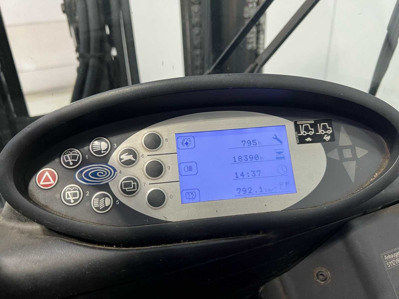 STILL - 2017 - RX 20-18 - FORKLIFT - TRIPLEX - FORK SETTER - SIDE-SHIFT - FREE-LIFT - Вилочный погрузчик: фото 5 STILL - 2017 - RX 20-18 - FORKLIFT - TRIPLEX - FORK SETTER - SIDE-SHIFT - FREE-LIFT - Вилочный погрузчик: фото 5