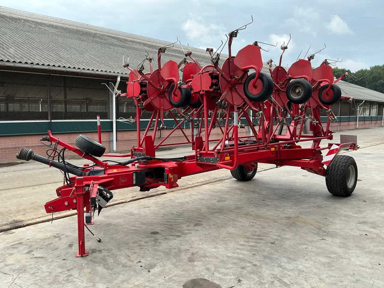 Lely Lotus 1500 - Сельскохозяйственная техника: фото 1 Lely Lotus 1500 - Сельскохозяйственная техника: фото 1